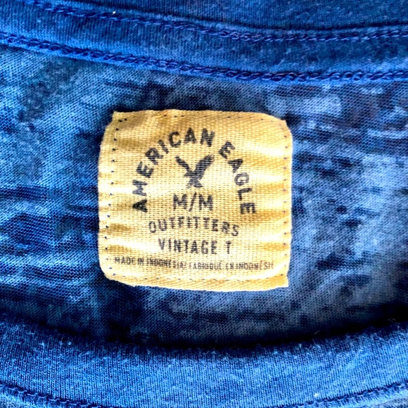 American Eagle “Can’t Explain Love” Top - Picture 2 of 4